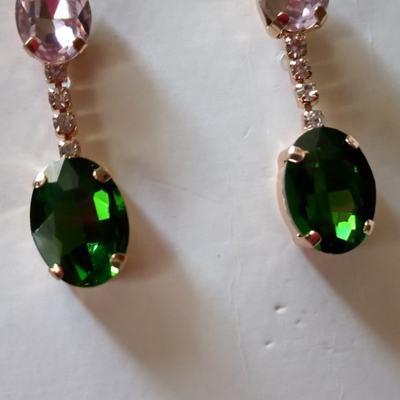 Rhinestone And Crystals Women's Earrings Pierced - Picture 2 of 5